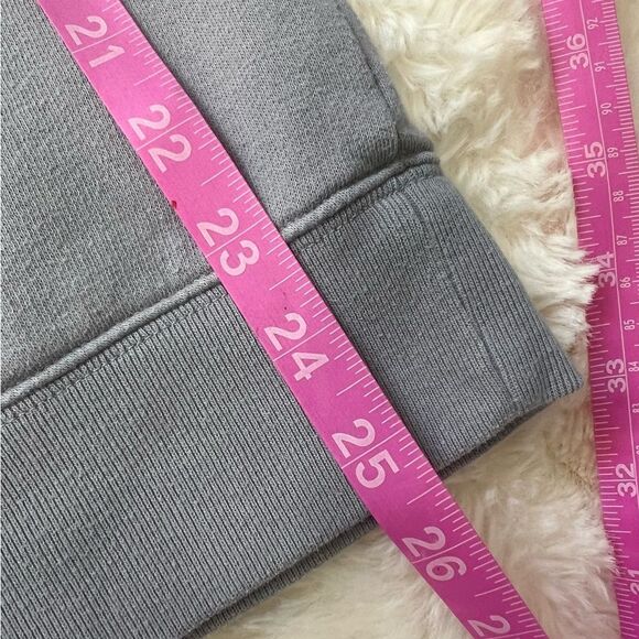 PINK Victoria's Secret Gray Crewneck Sweatshirt with Green Logo Sz Small - Picture 8 of 8